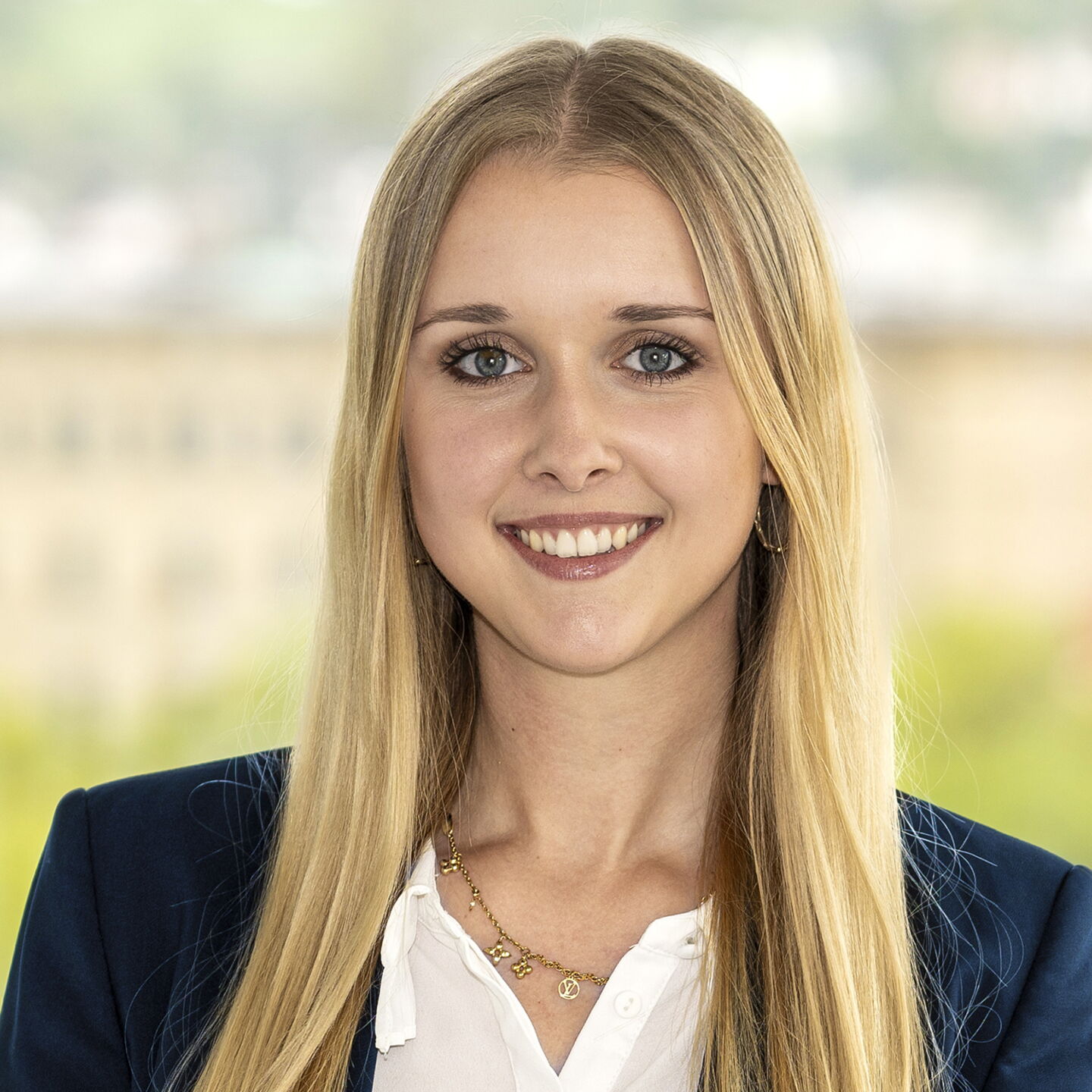 Jennifer M. (Axis Experts Conseils)